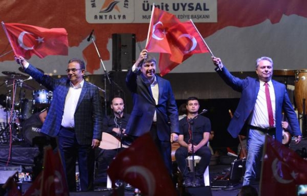 Antalya'da Cumhuriyet coşkusu