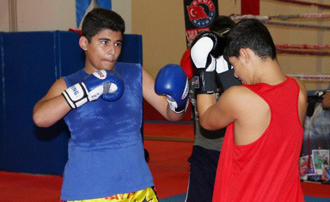 Kış okullarında muay thai'ye ilgi büyüyor Kış okullarında muay thai'ye ilgi büyüyor
