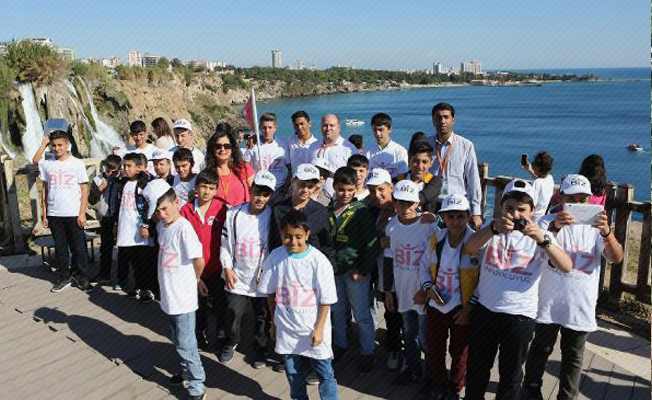 Bitlisli öğrenciler Antalya'yı gezdi