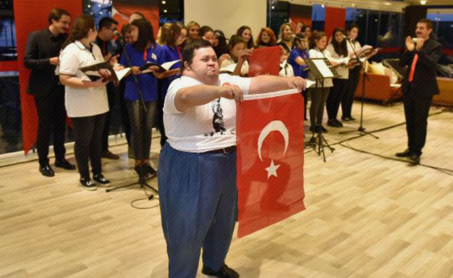 Özel çocuklar Atatürk'ü andı Özel çocuklar Atatürk'ü andı
