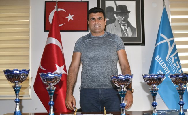 Mehmet Selvi, AK Parti’deki görevinden istifa etti