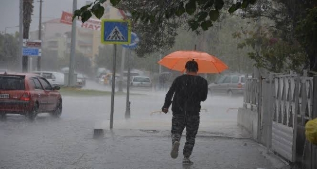 Antalya’ya sağanak uyarısı Antalya’ya sağanak uyarısı