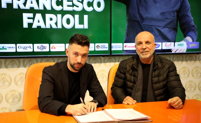  Alanyaspor, Francesco Farioli ile 2.5 yıllık sözleşme imzaladı