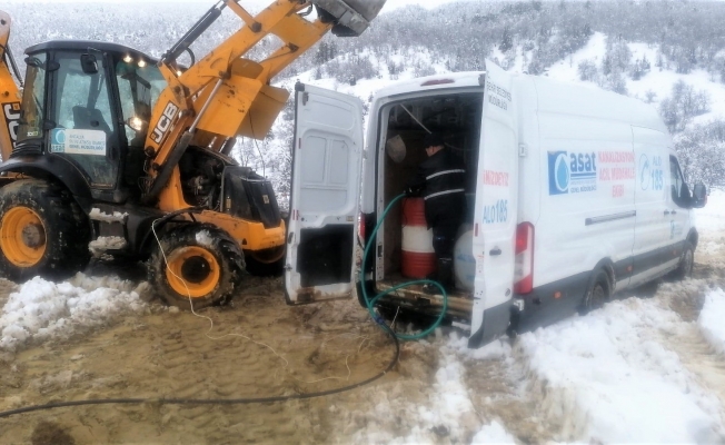 Alanya'nın yüksek kesimlerini kar esir aldı, 11 araç 40 vatandaş mahsur kaldı