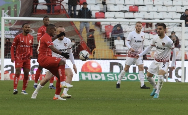 Spor Toto Süper Lig: Antalyaspor: 0 - Gaziantep FK: 0