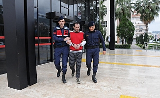 Camideki sadaka kutusunu çalan şüpheli tutuklandı