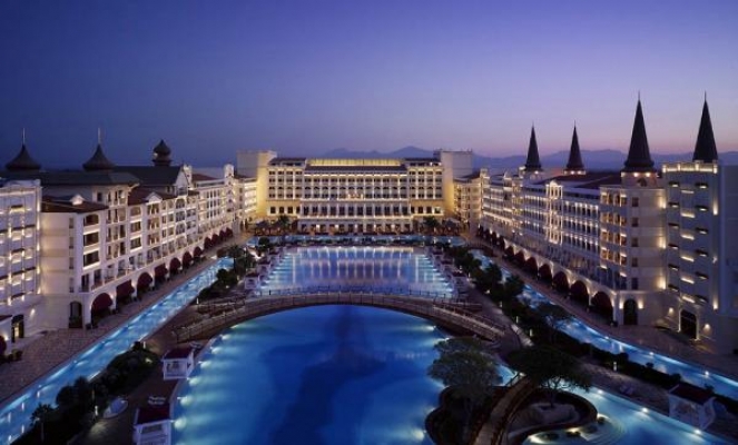 Mardan Palace Hotel, sezonu Hint düğünüyle açacak