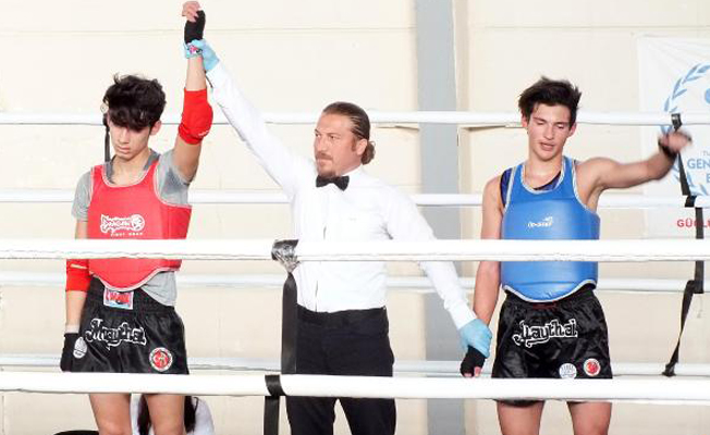 Muay Thai sporcuları Serik'te yarıştı