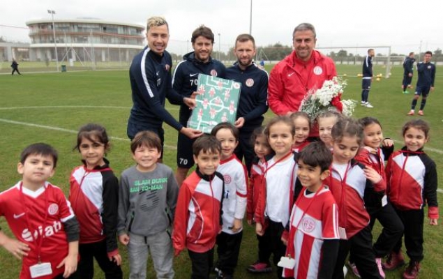 Miniklerden Antalyaspor'a ziyaret