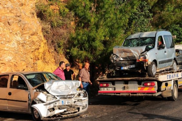 Alanya'da kaza: 5 yaralı