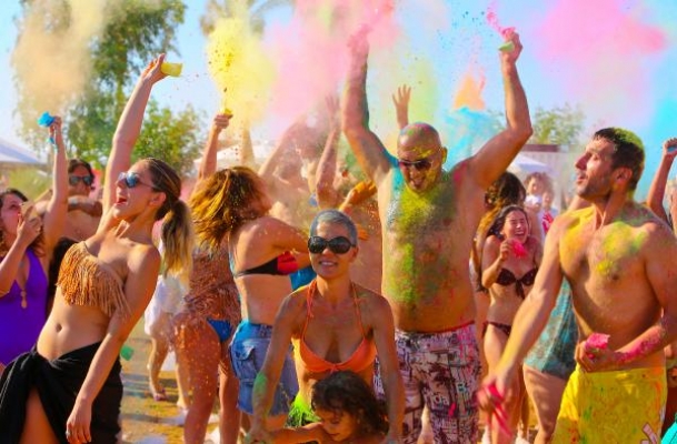 En renkli festival için geri sayım