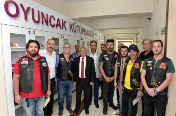 Özel çocuklar için 'Oyuncak Kütüphanesi' Özel çocuklar için 'Oyuncak Kütüphanesi'