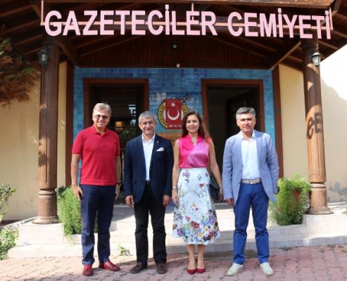 Antalya'da muhabirlere 'turizm' eğitimi verilecek