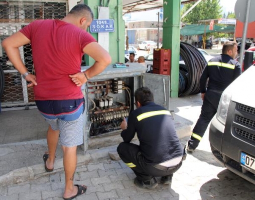 Akıma kapılan elektrik ustası yaralandı