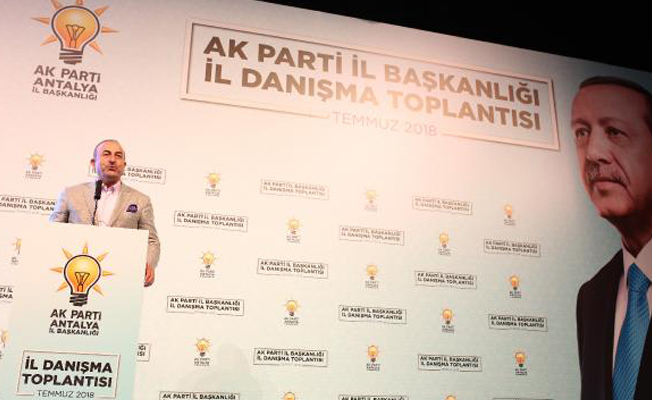 Bakan Çavuşoğlu: NATO zirvesinde gerçek bir lider gibi karşılandık