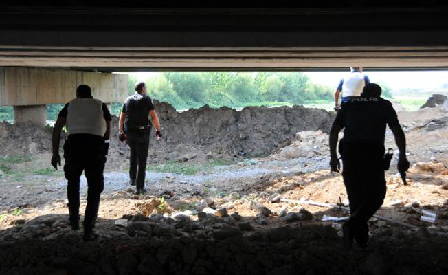 Nişanlısına 'intihar edeceğim' dedi, polisi alarma geçirdi