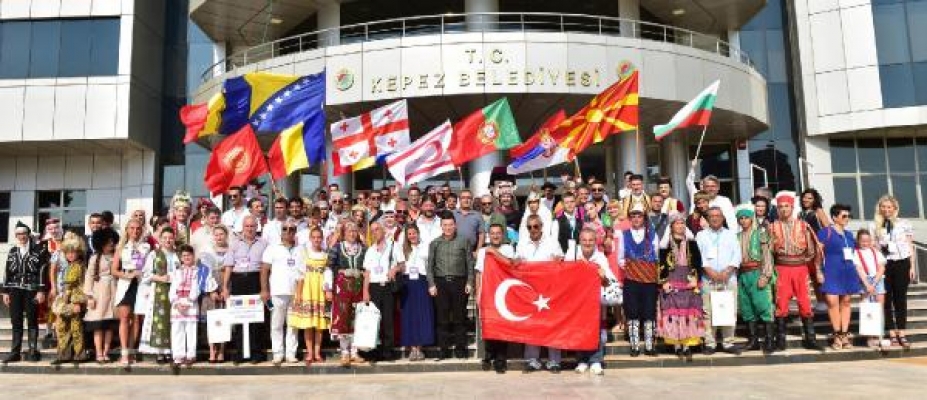 Tütüncü, festival konuklarını ağırladı