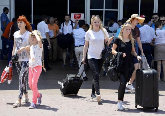 Antalya turist sayısında 9,5 milyonu geçti