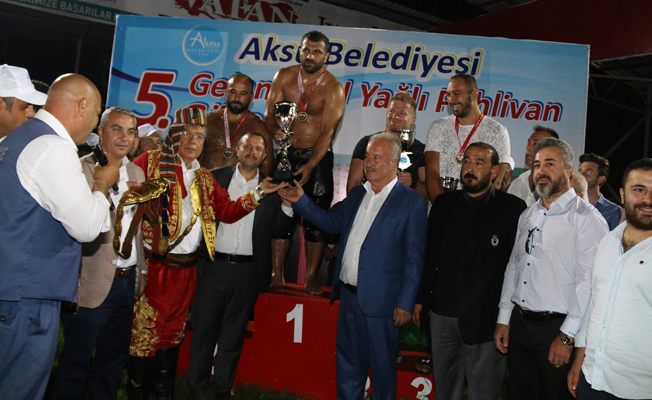 Aksu'da, Başpehlivan Fatih Atlı