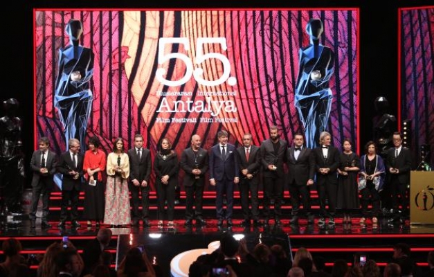Antalya'da en iyi film ödülü 'Üç Yüz'e