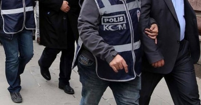 Antalya'da FETÖ operasyonu: 10 gözaltı Antalya'da FETÖ operasyonu: 10 gözaltı