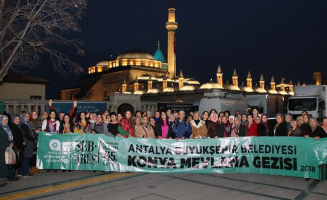 Antalyalı kadınlar Mevlana'yı andı