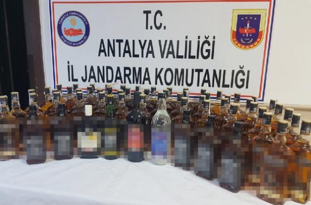 Kumluca'da kaçak içki operasyonu