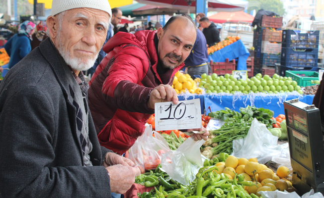Antalya'da semt pazarları da el yakıyor