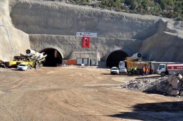 Alacabel tünelinde çalışmalar yeniden başladı