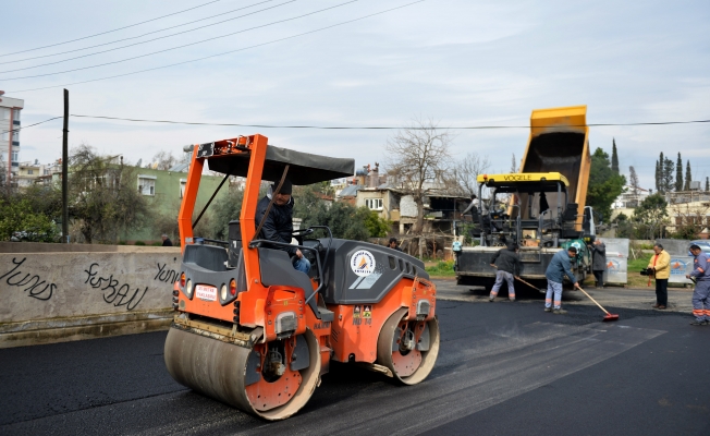 Kızılarık’ta yollar yenileniyor