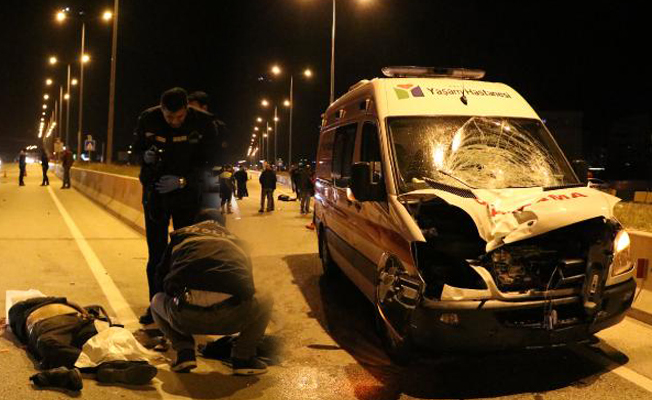Yaya geçidinde ambulansın çarptığı öğretmen öldü