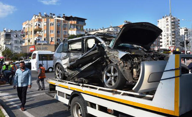 Antalya'da kaza: 1 ölü, 3 yaralı