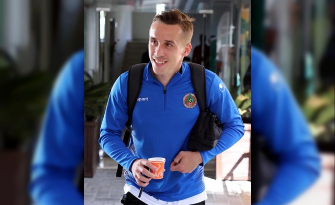 Alanyasporlu futbolcu Sural hayatını kaybetti