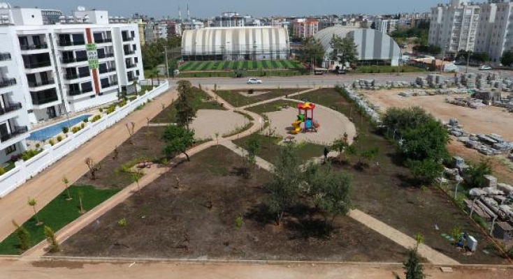 Kızıltoprak'ta yeni park çalışması
