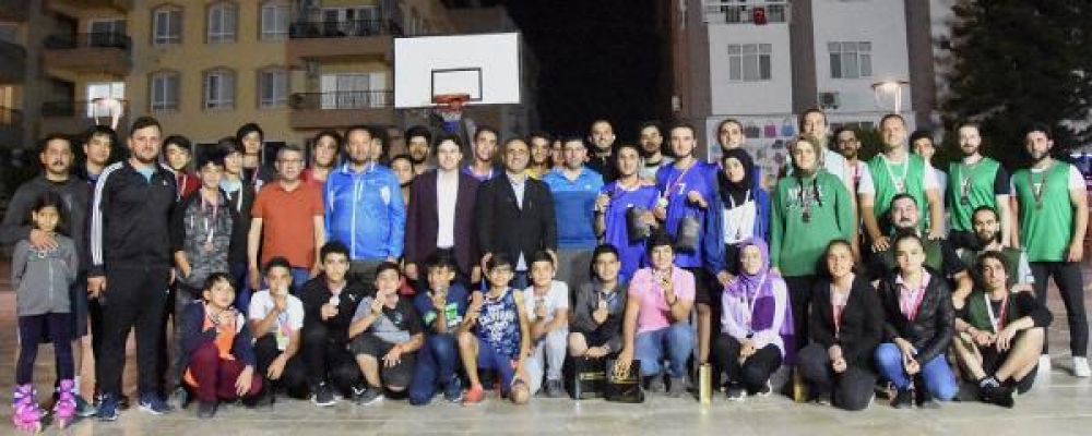 Demre'de Sokak Basketbolu Turnuvası