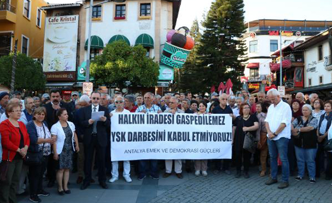 İstanbul'daki seçim iptaline Antalya'dan tepki