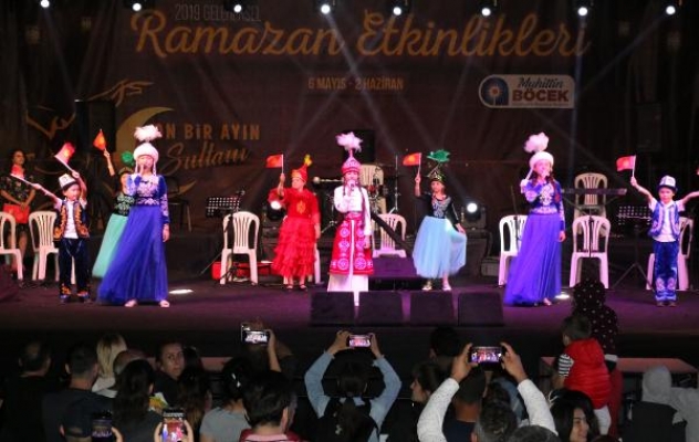 Milli danslar büyüledi