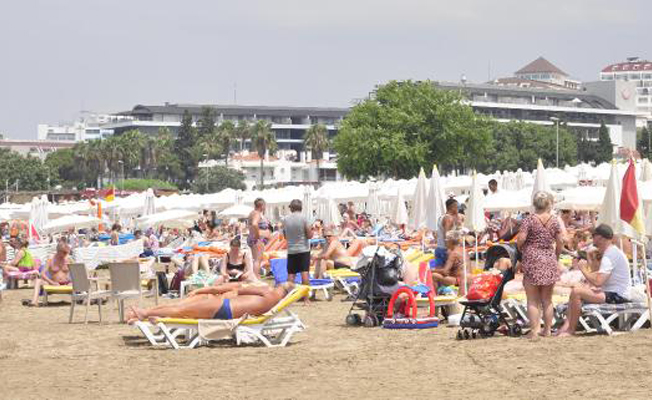 Side plajlarına yabancı turist akını