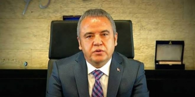 Başkan Böcek'in ablası toprağa verildi