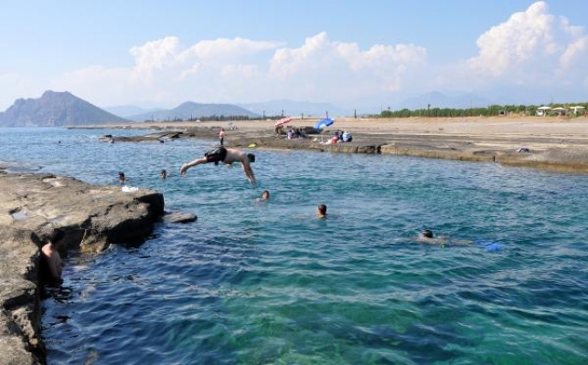 Gazipaşa'nın doğal havuzları hayran bırakıyor