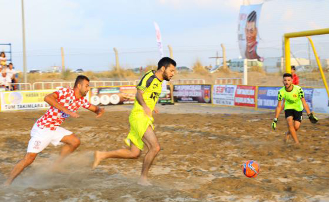 Manavgat'ta plaj futbolu heyecanı başladı