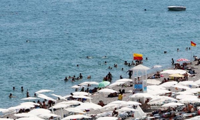 Konyaaltı'nda güvenle denize girilebilir