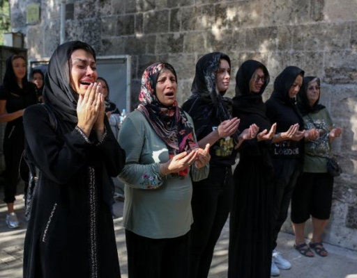 Mankenlerin ablası kansere yenik düştü