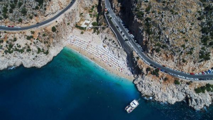 Kaputaş Plajı'na gezginlerden yüksek puan Kaputaş Plajı'na gezginlerden yüksek puan