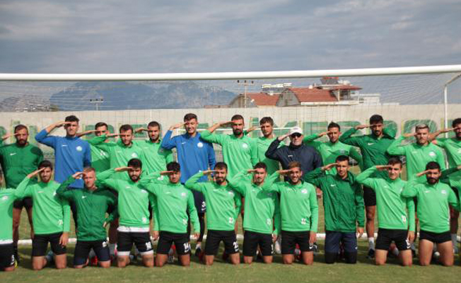 Serik Belediyespor'dan Mehmetçiğe selam