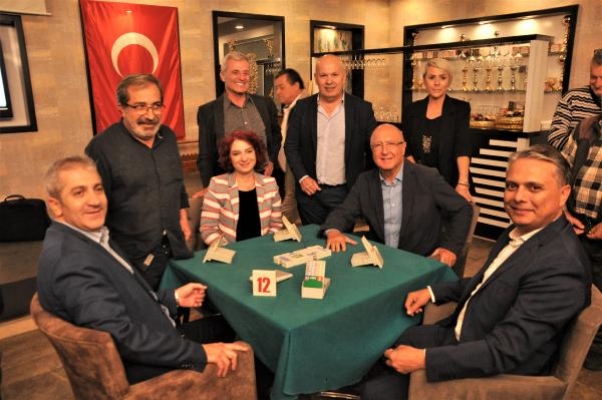 Atatürk'ü anma briç turnuvası