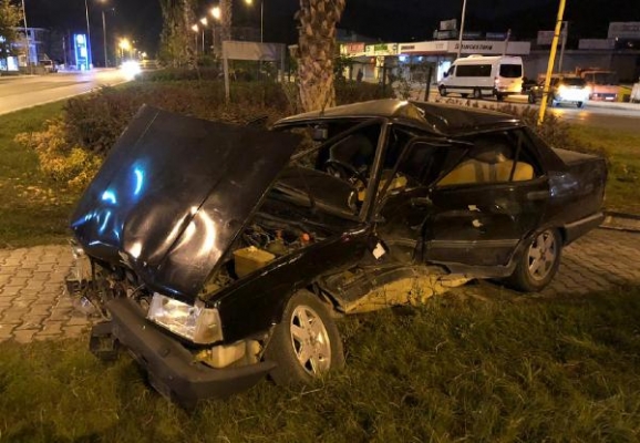 Gazipaşa'da otomobiller çarpıştı: 1 yaralı