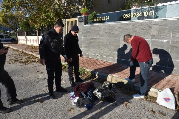 Şüpheli çantadan kıyafet çıktı