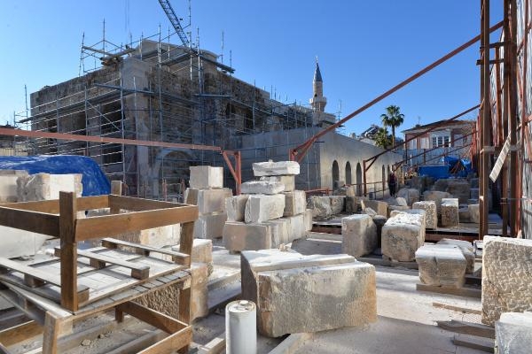 15 asırlık kilise- caminin restorasyonunda yapay zeka