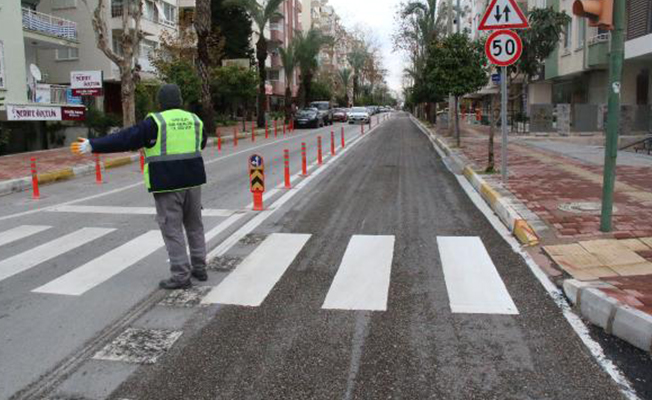 Bisiklet yolu kaldırıldı cadde trafiğe açıldı